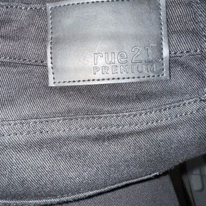 SKINN Charcoal Apparel